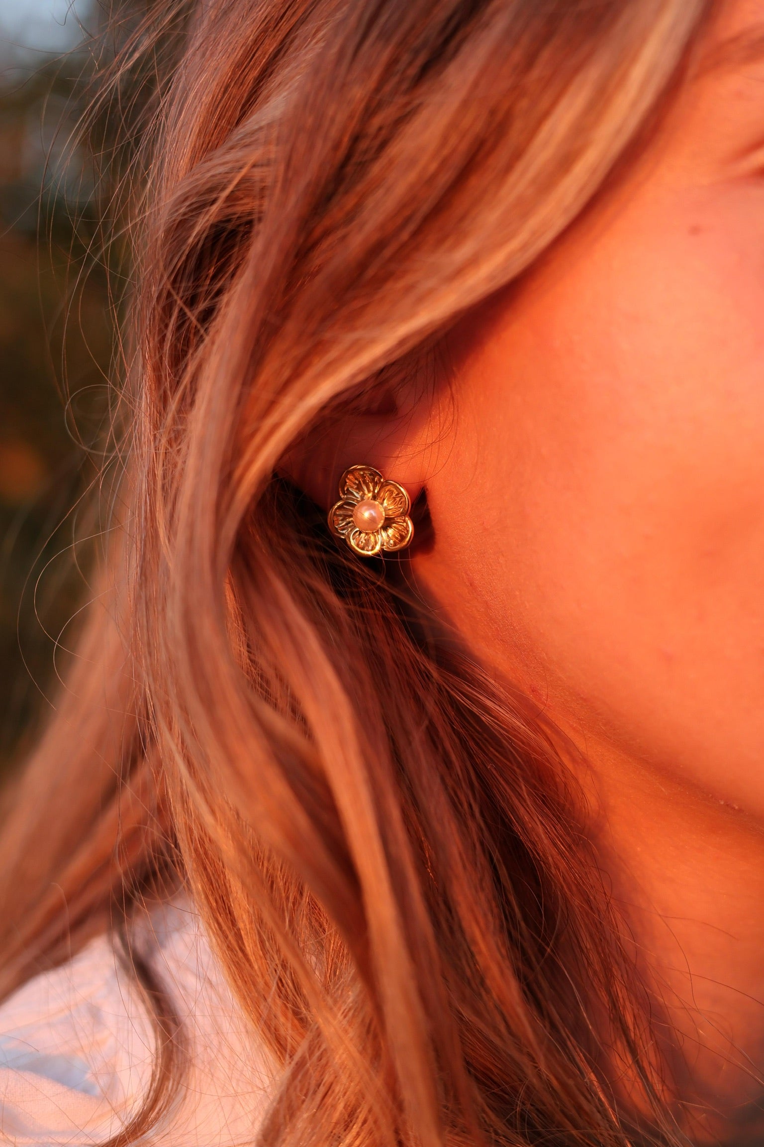 Boucles d'oreilles fleur puce