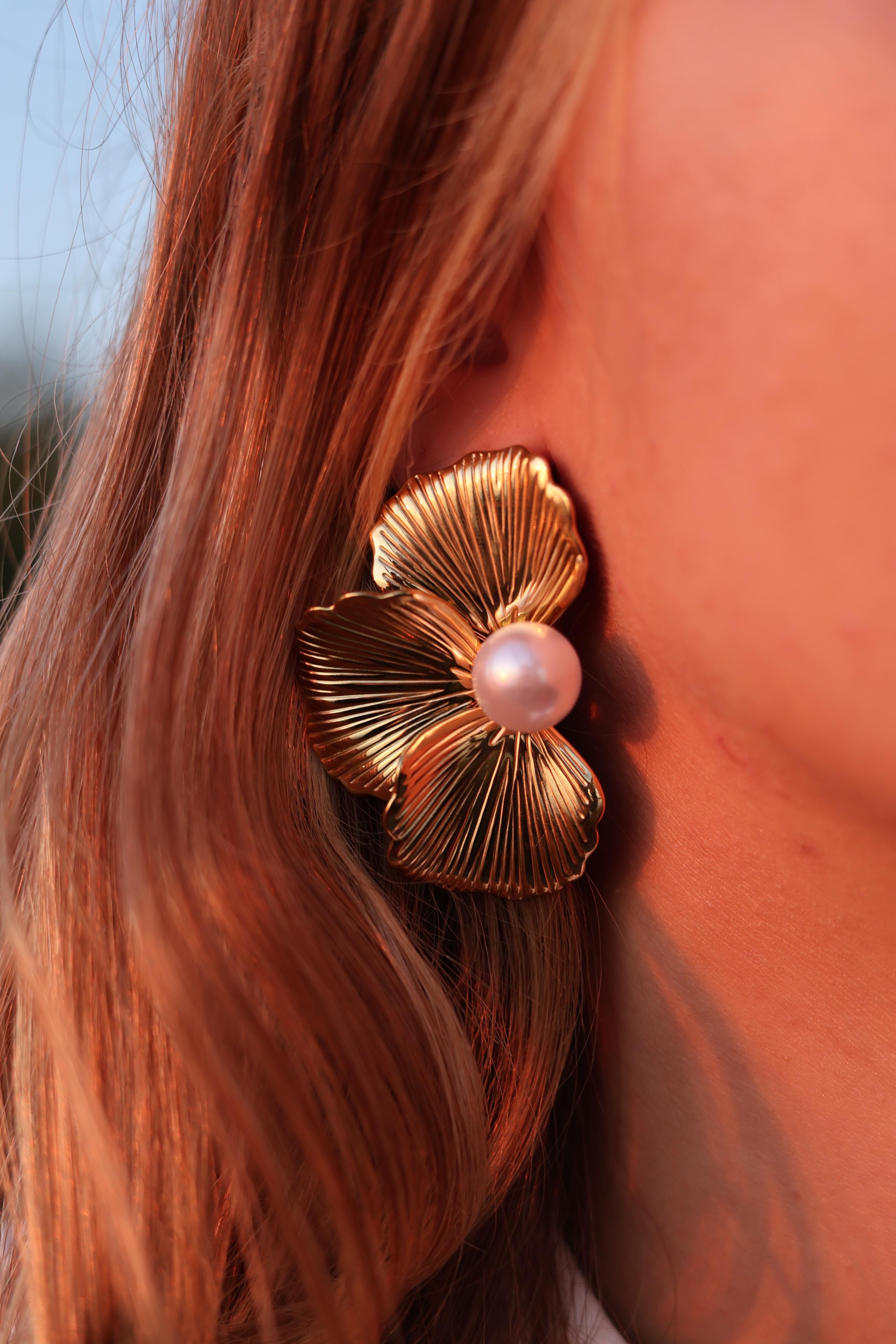 Boucles d'oreilles demi fleur