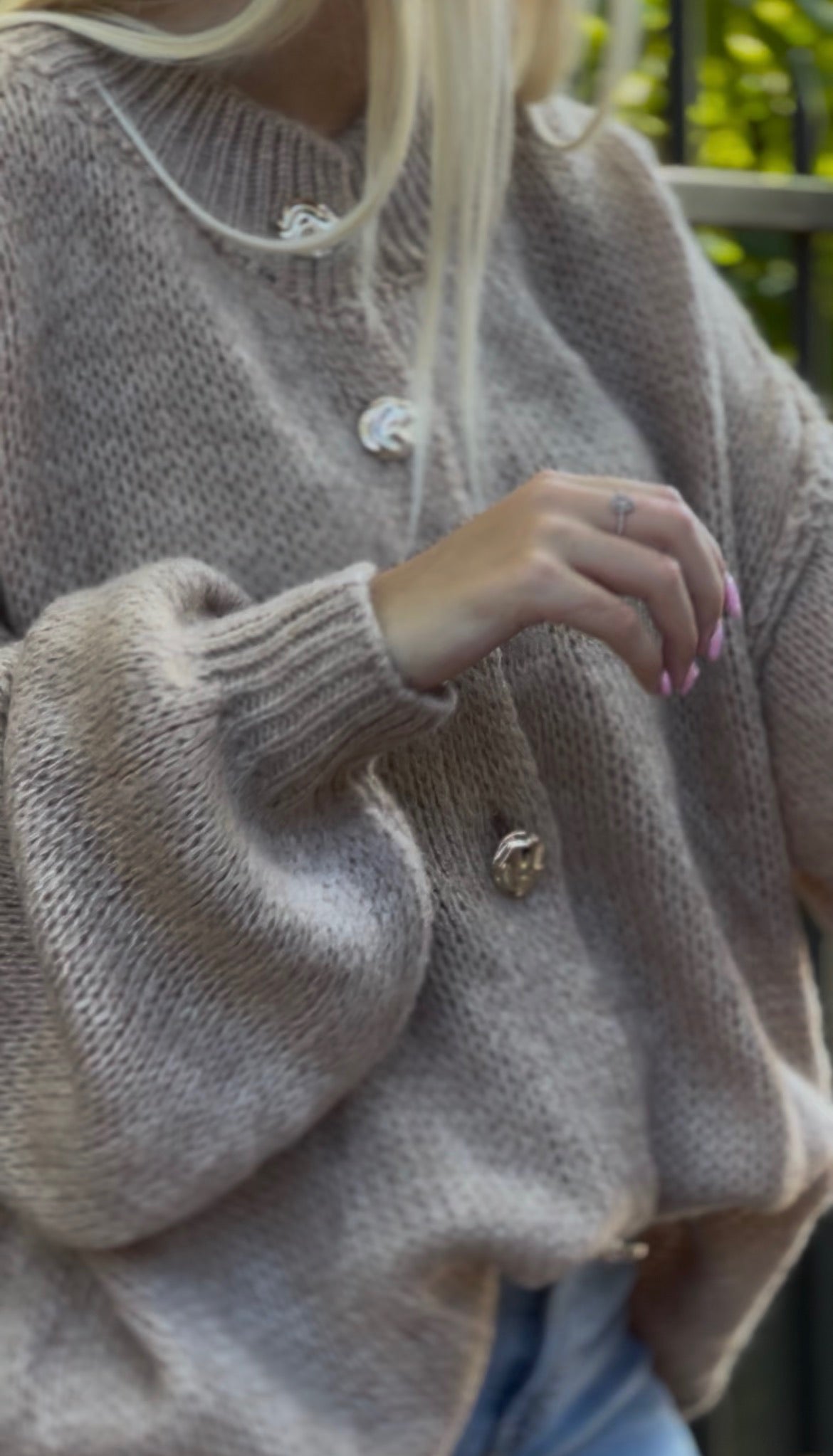 Gilet à boutons dorés Louise beige